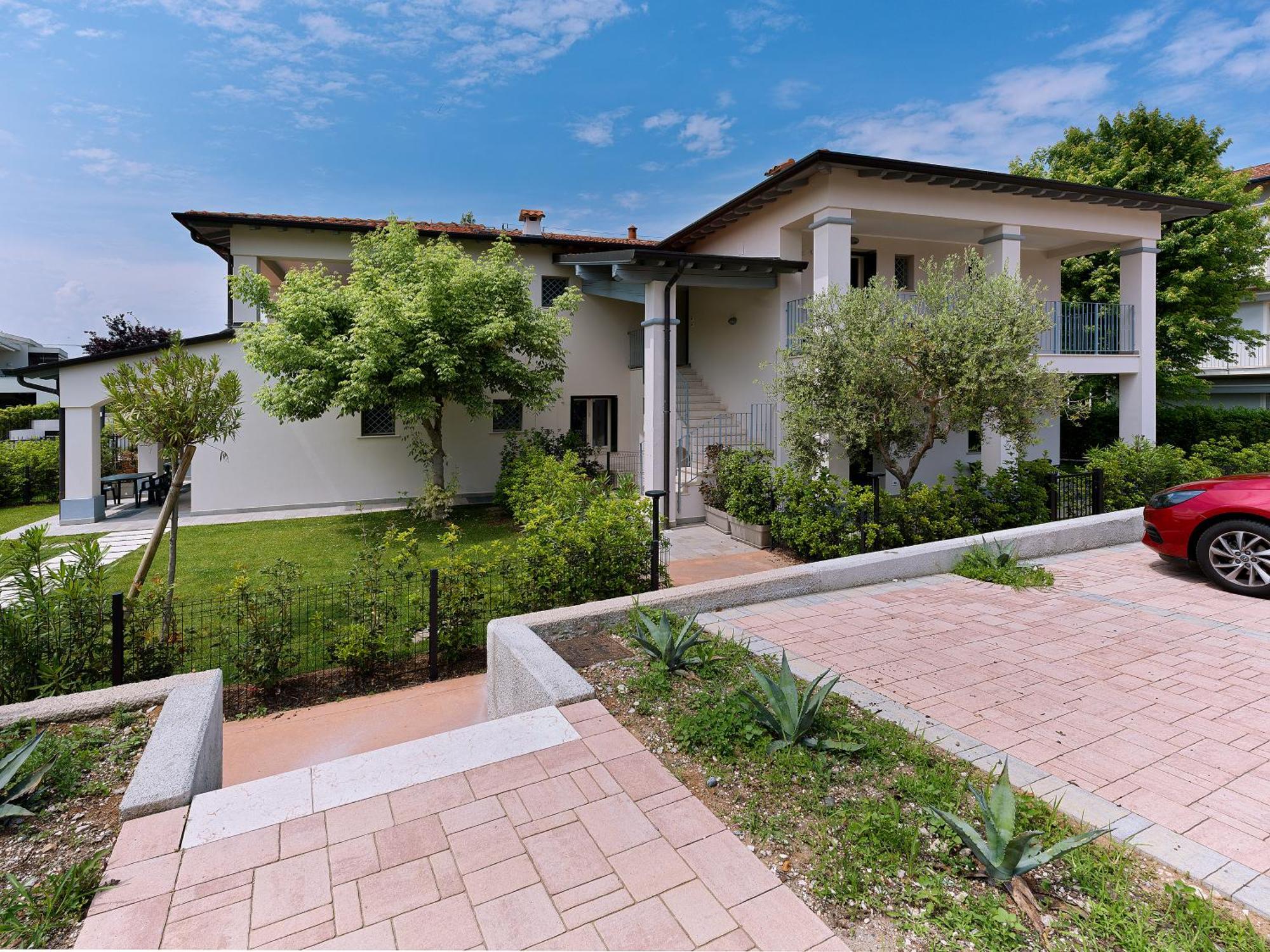 Residence Fiore Rosso Сирмионе Экстерьер фото