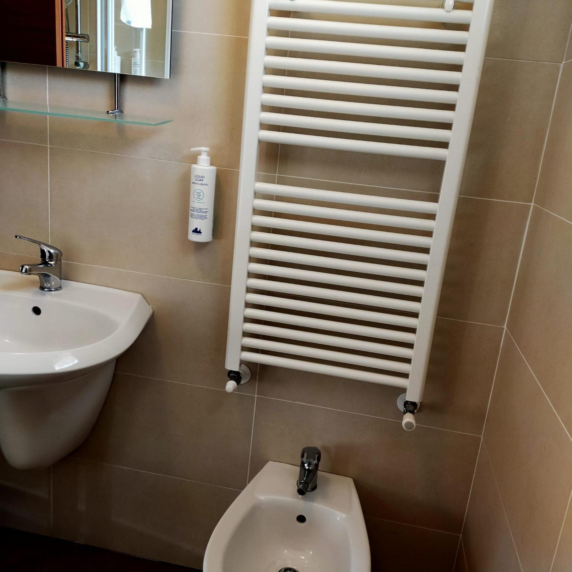 Residence Fiore Rosso Сирмионе Номер фото